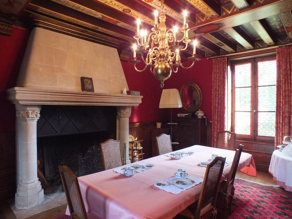 Chateau De Naze Vivy-Saumur Zewnętrze zdjęcie